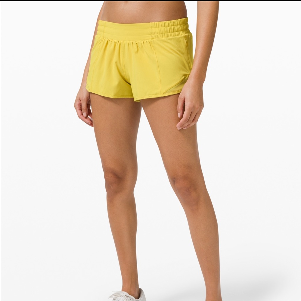 Size 8 Lululemon hotty hot LR short 2.5” - Picture 6 of 6